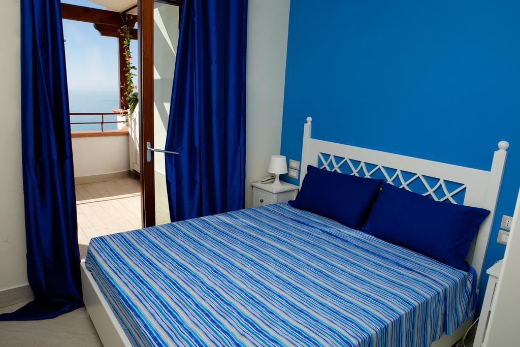 Holiday Lodge Al Porto Mattinata Chambre photo