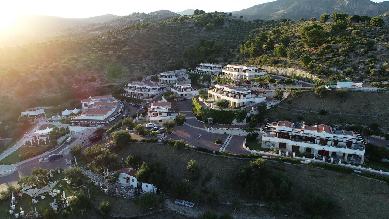 Holiday Lodge Al Porto Mattinata Extérieur photo